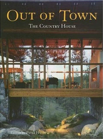 книга Out Of Town: The Country House, автор: Peter Hyatt
