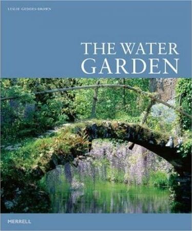 обложка книги The Water Garden книга The Water Garden, автор: Leslie Geddes-Brown