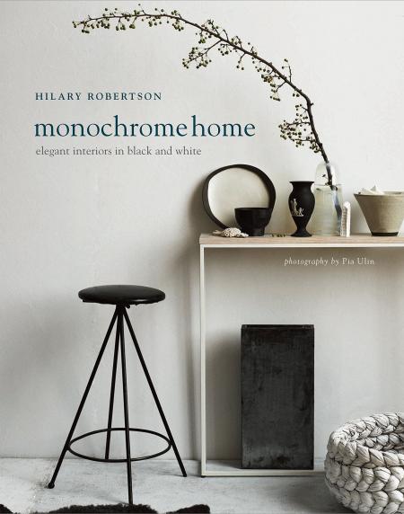 обложка книги Monochrome Home: Elegant Interiors in Black and White книга Monochrome Home: Elegant Interiors in Black and White, автор: Hilary Robertson