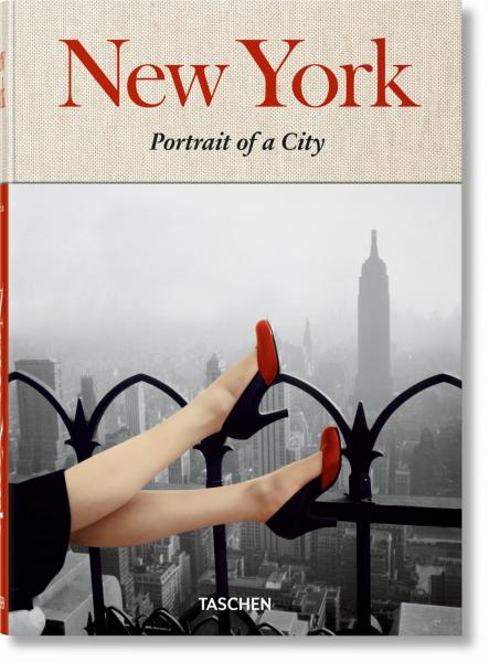 обложка книги New York: Portrait of a City книга New York: Portrait of a City, автор: