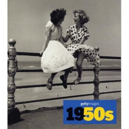 обложка книги Decades of the 20th Century: 1950s книга Decades of the 20th Century: 1950s, автор: Nick Yapp