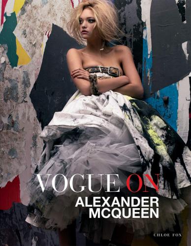 обложка книги Vogue on: Alexander McQueen книга Vogue on: Alexander McQueen, автор: Chloe Fox