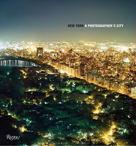 обложка книги New York: A Photographer's City книга New York: A Photographer's City, автор: Marla Hamburg Kennedy, Helena Fang