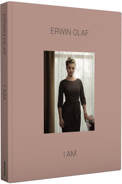 обложка книги Erwin Olaf: I Am книга Erwin Olaf: I Am, автор: Mattie Boom, W.M. Hunt, Laura Stamps, Erwin Olaf