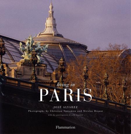 обложка книги Living in Paris книга Living in Paris, автор: Jose Alvarez