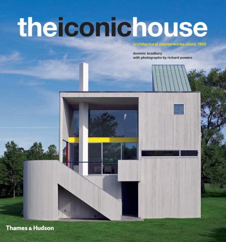 обложка книги The Iconic House: Architectural Masterworks Since 1900 книга The Iconic House: Architectural Masterworks Since 1900, автор: Dominic Bradbury, Richard Powers
