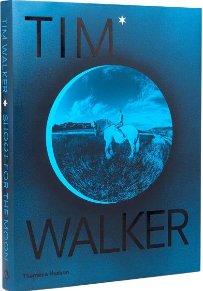 обложка книги Tim Walker: Shoot for the Moon книга Tim Walker: Shoot for the Moon, автор: Tim Walker