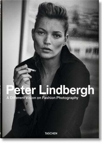 обложка книги Peter Lindbergh. A Different Vision on Fashion Photography книга Peter Lindbergh. A Different Vision on Fashion Photography, автор: Peter Lindbergh, Thierry-Maxime Loriot